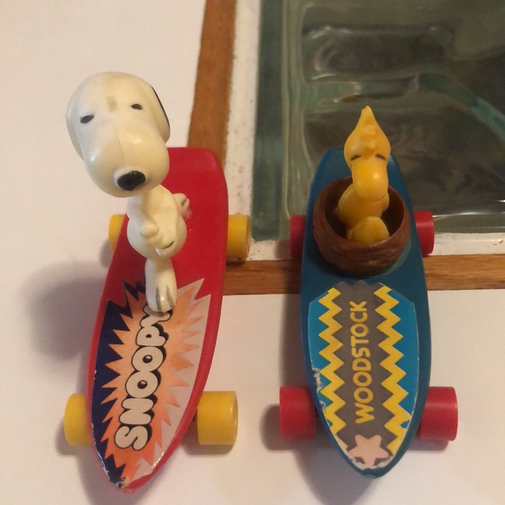 Vintage collectibles, snoopy, and Woodstock on skateboards!! - Picture 2 of 5